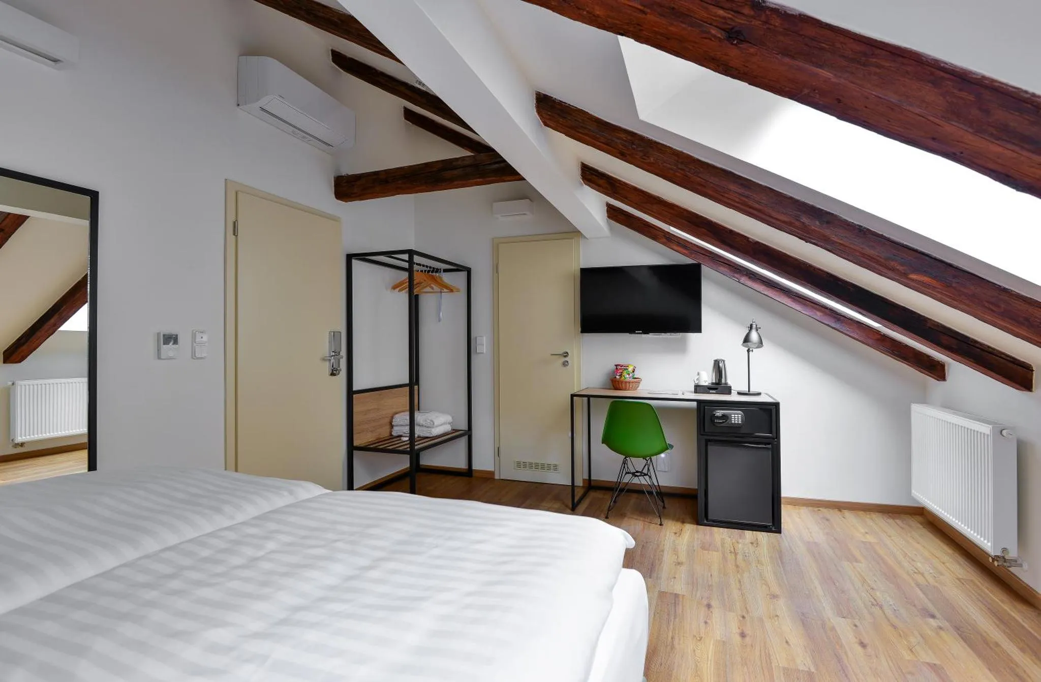 Náhled galerie Dvoulůžkový pokoj (pouze po schodech) 4